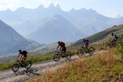 Centrale agence La Toussuire activités VTT été