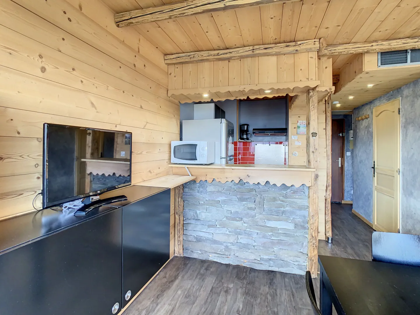 CB693 / Studio cabine / La Toussuire / 0