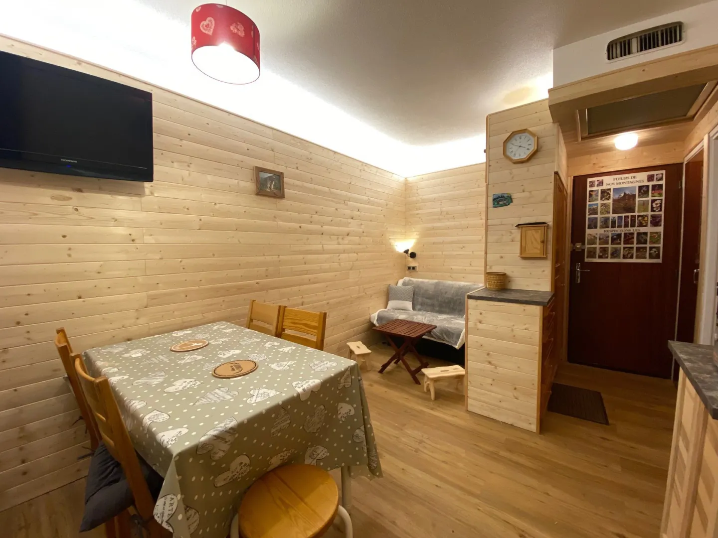 AIG_III_486 / Studio cabine / La Toussuire / 0