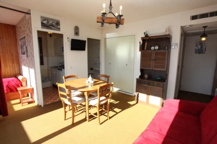 BEL166 / Studio / 4 personnes